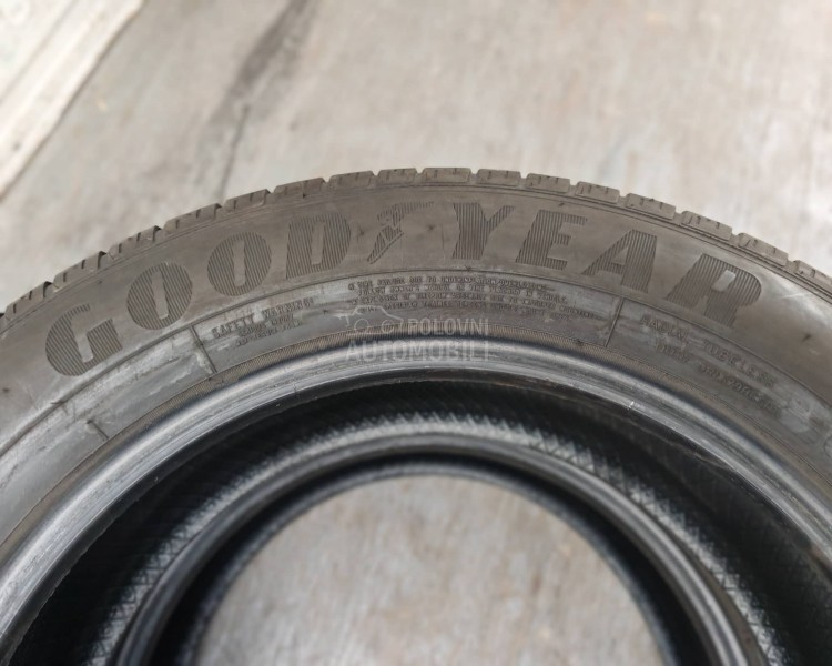 Goodyear 215/60 R17 Letnja