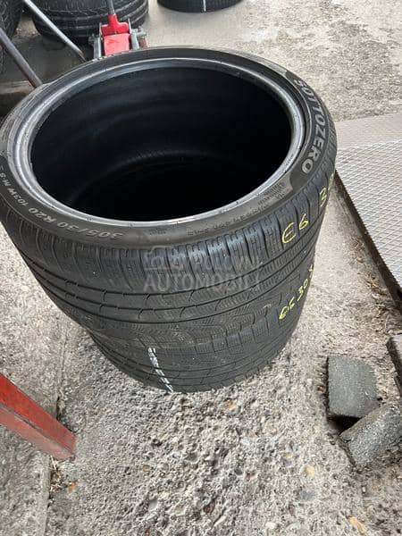 Pirelli 305/30 R20 Zimska
