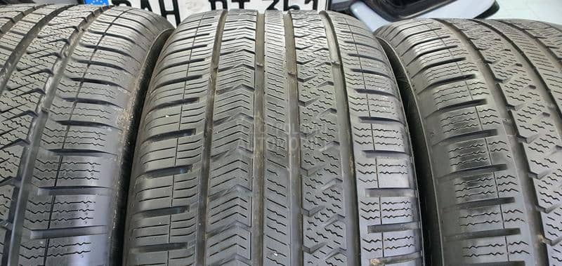 Vredestein 245/45 R17 Zimska