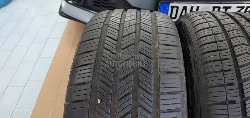 Vredestein 245/45 R17 Zimska