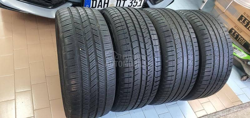 Vredestein 245/45 R17 Zimska