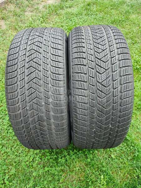 Pirelli 275/45 R21 Zimska