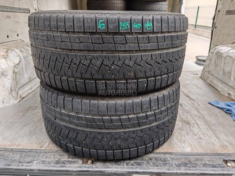 Triangle 255/40 R19 Zimska