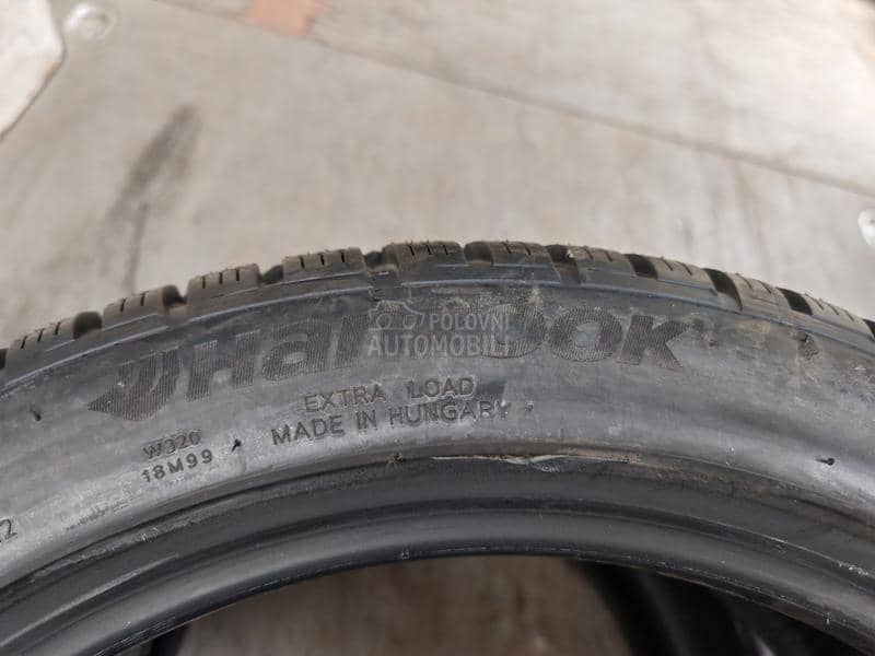 Hankook 215/45 R17 Zimska