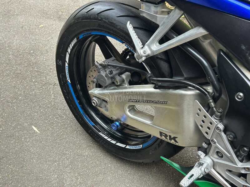 Honda CBR 600RR  CBR 600 RR