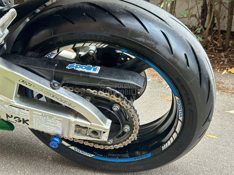 Honda CBR 600RR  CBR 600 RR