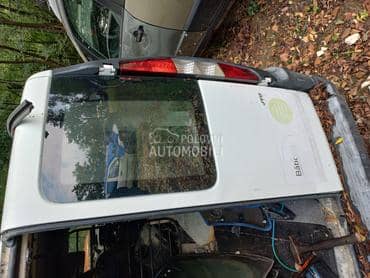 mala vrata za Fiat Doblo