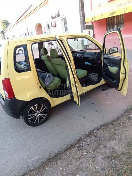 Opel Agila 973