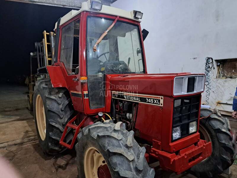 Case IH 745
