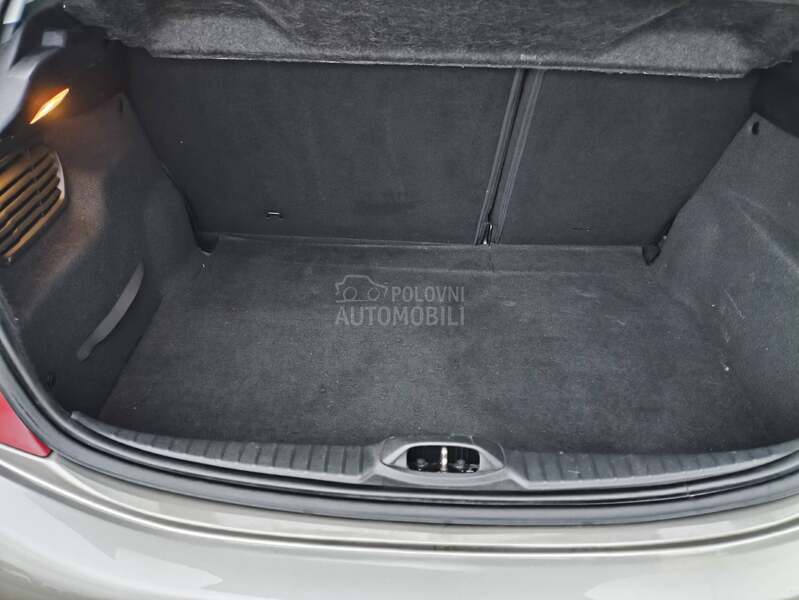 Peugeot 208 1.2 UrbanSoul