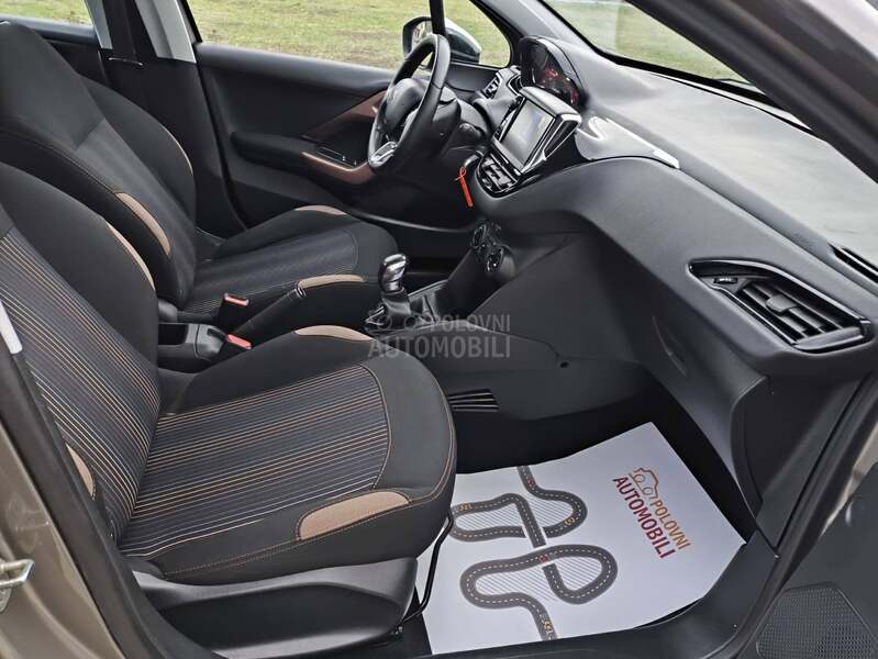 Peugeot 208 1.2 UrbanSoul