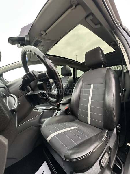 Ford Kuga TITANIUM, PANO