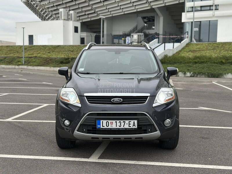Ford Kuga TITANIUM, PANO
