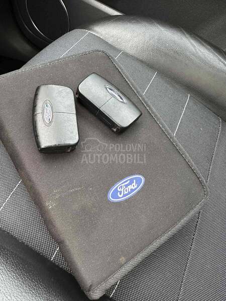 Ford Kuga TITANIUM, PANO