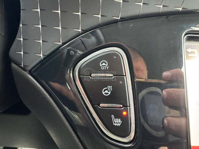 Opel Adam LED / KOŽA