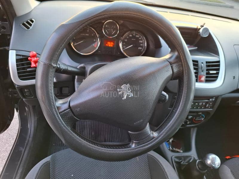 Peugeot 206 plus 
