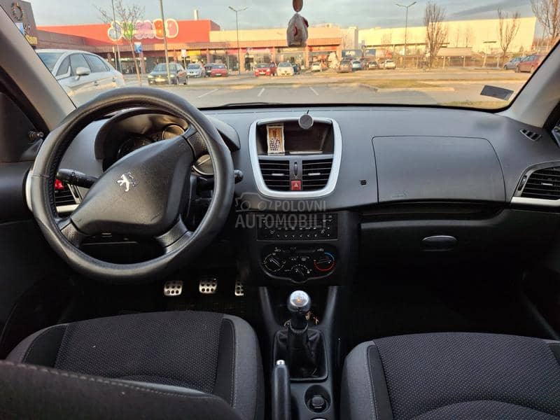 Peugeot 206 plus 