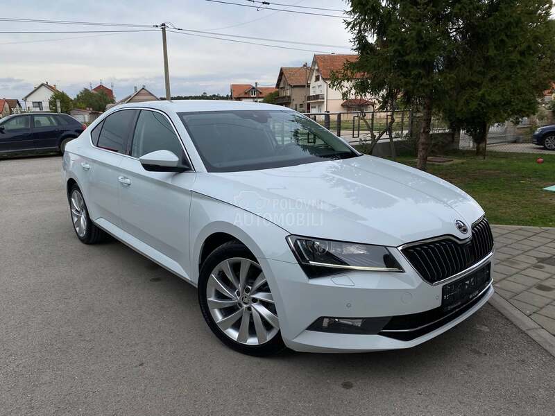 Škoda Superb 2.0TDI/DSG/ACC/LED