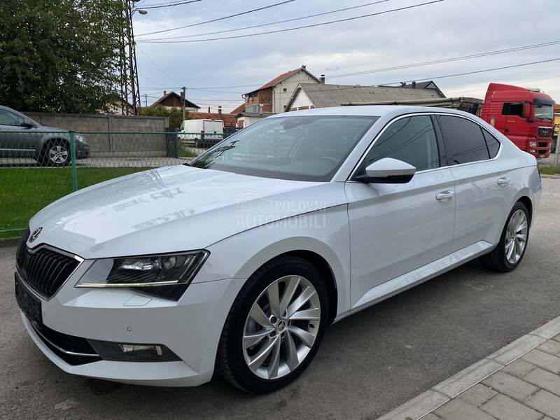 Škoda Superb 2.0TDI/DSG/ACC/LED