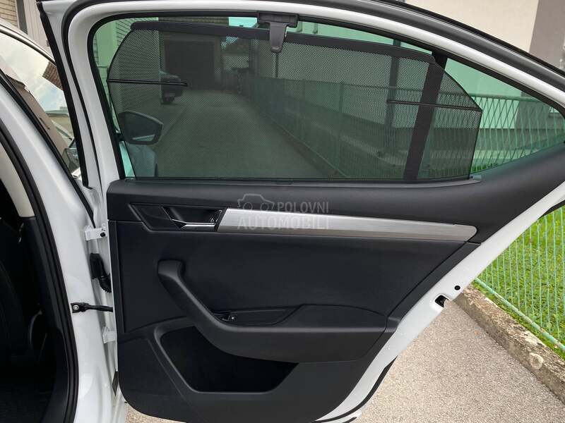 Škoda Superb 2.0TDI/DSG/ACC/LED