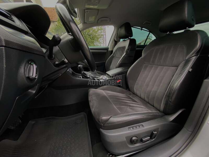 Škoda Superb 2.0TDI/DSG/ACC/LED