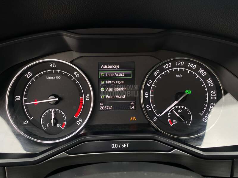 Škoda Superb 2.0TDI/DSG/ACC/LED
