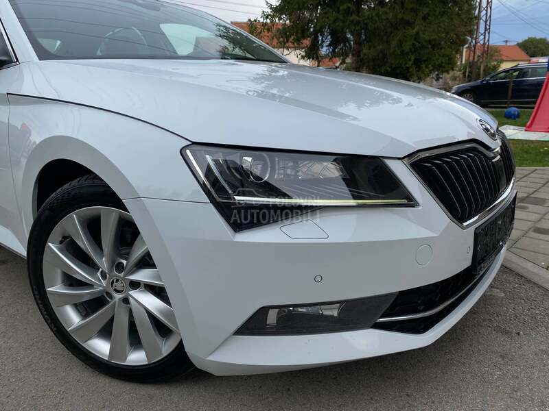 Škoda Superb 2.0TDI/DSG/ACC/LED