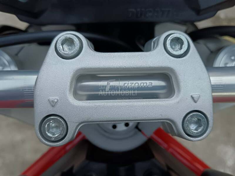 Ducati 696 monster