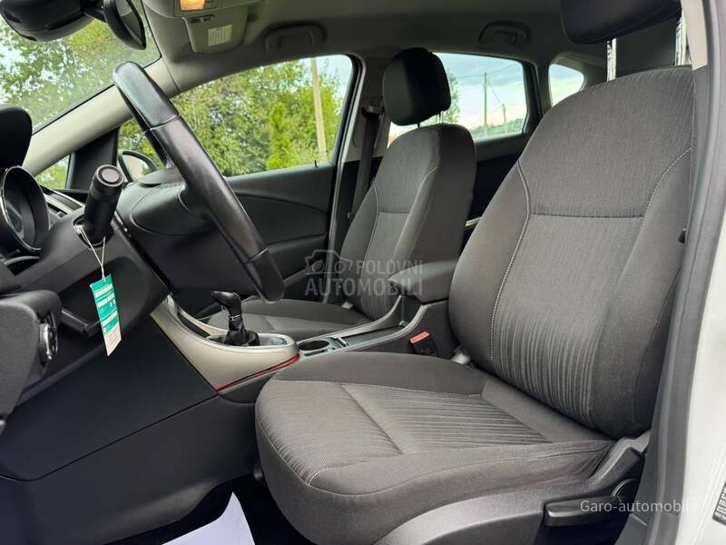 Opel Astra J 1.4 SVAJCARSKA NOV
