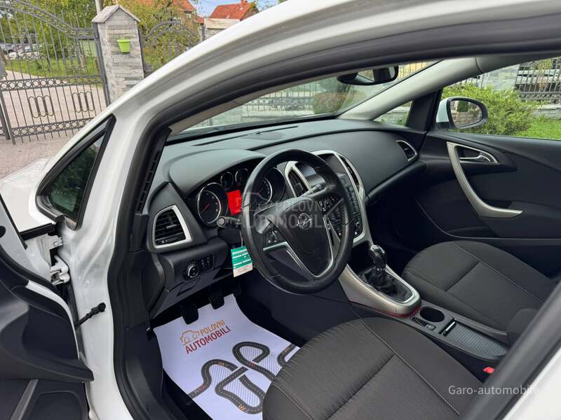 Opel Astra J 1.4 SVAJCARSKA NOV