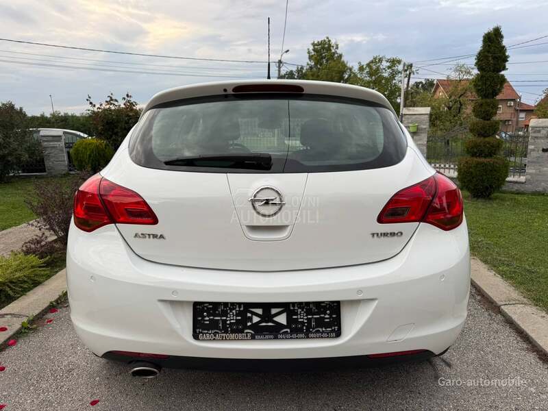 Opel Astra J 1.4 SVAJCARSKA NOV
