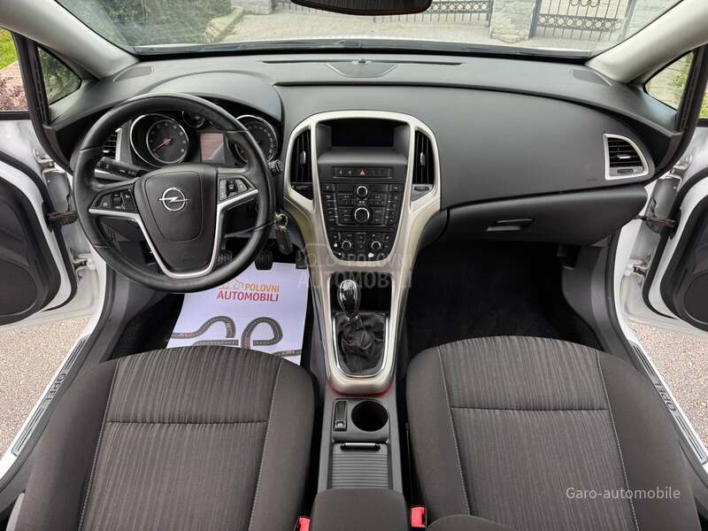 Opel Astra J 1.4 SVAJCARSKA NOV