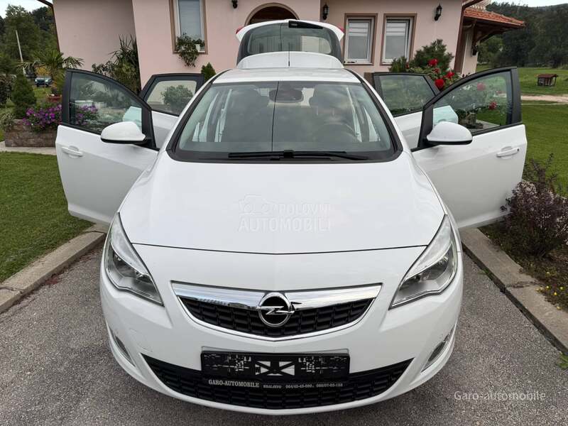 Opel Astra J 1.4 SVAJCARSKA NOV
