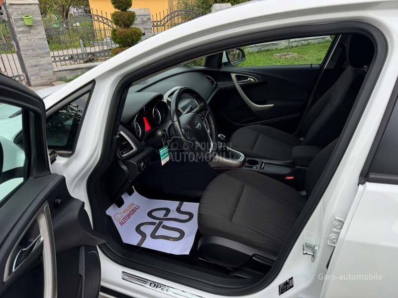 Opel Astra J 1.4 SVAJCARSKA NOV
