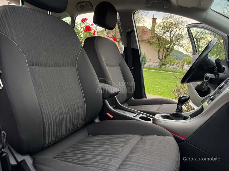 Opel Astra J 1.4 SVAJCARSKA NOV
