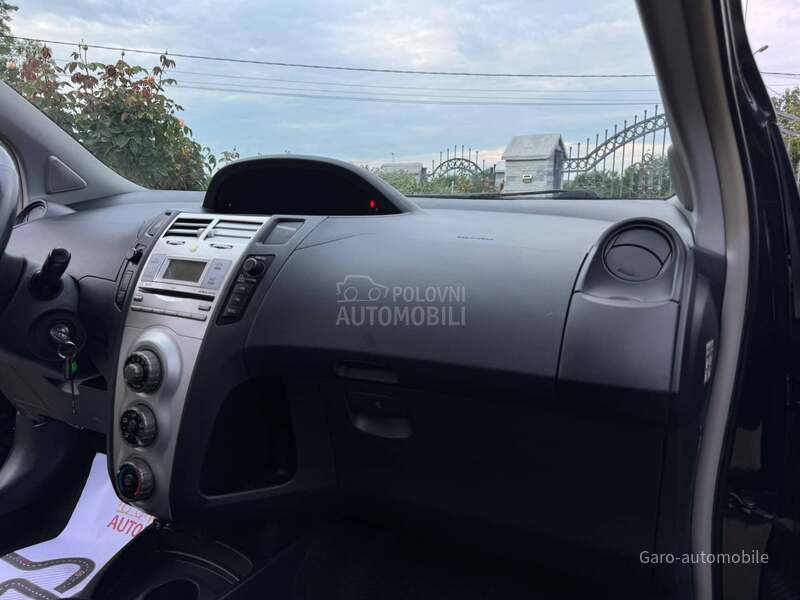 Toyota Yaris 1.3SVAJCARSKA NOV
