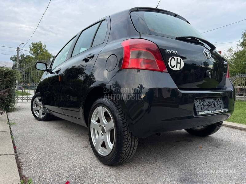 Toyota Yaris 1.3SVAJCARSKA NOV