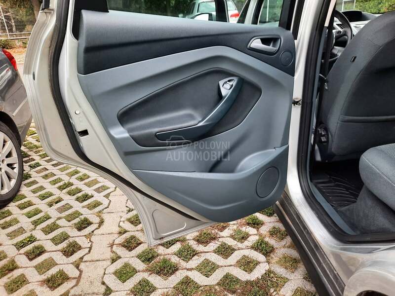 Ford C-Max TITANIUM