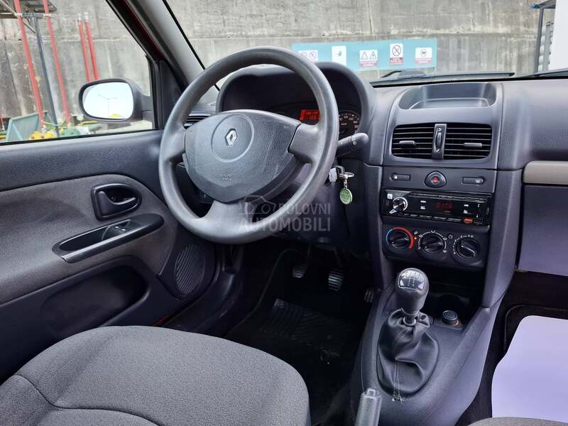 Renault Clio R E D A K