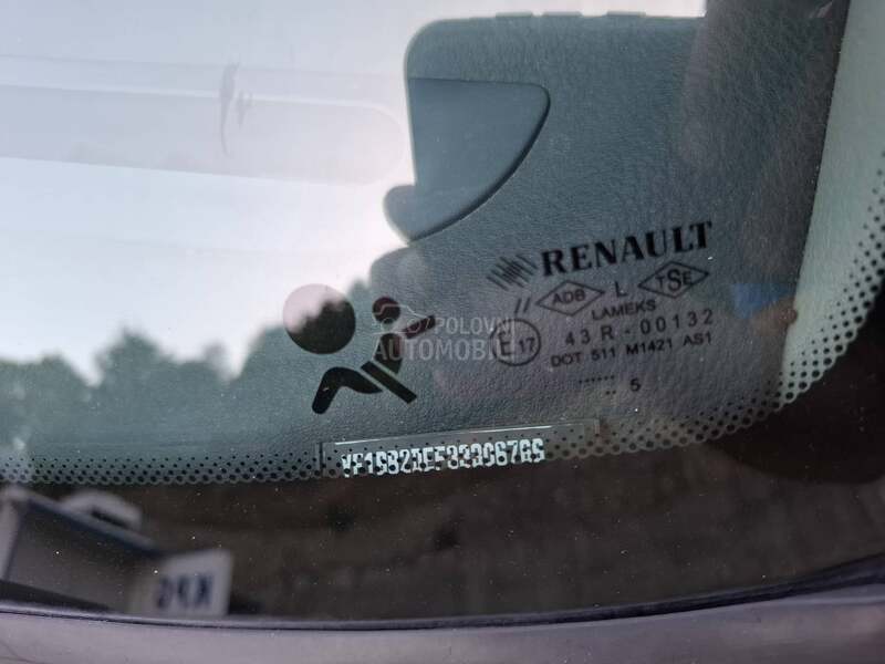 Renault Clio R E D A K
