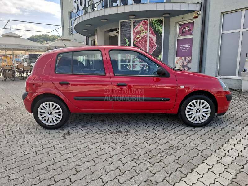 Renault Clio R E D A K