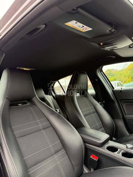 Mercedes Benz GLA 180 74.000 kilometara