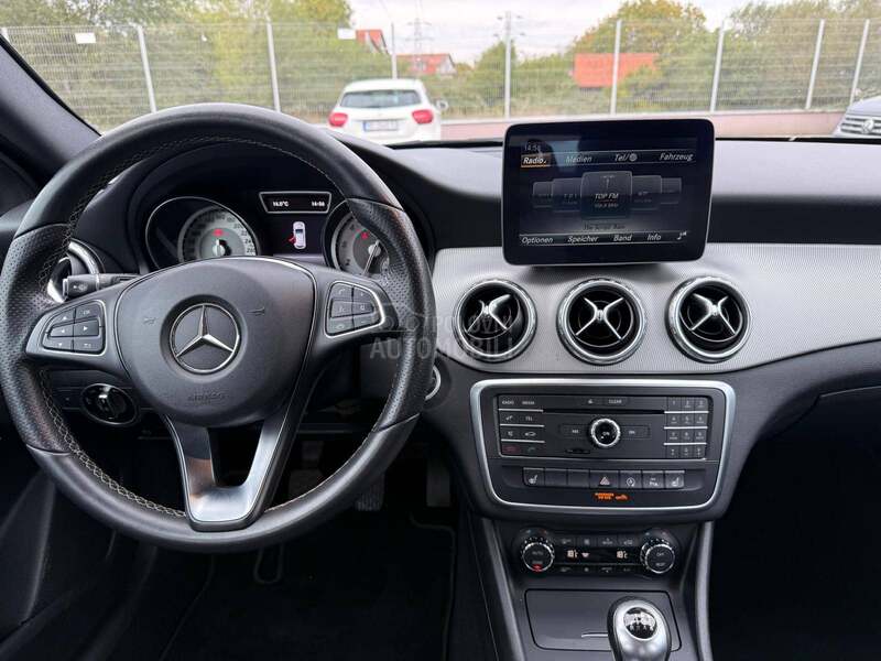Mercedes Benz GLA 180 74.000 kilometara