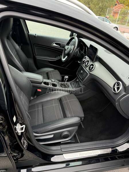 Mercedes Benz GLA 180 74.000 kilometara
