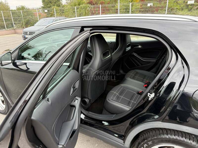 Mercedes Benz GLA 180 74.000 kilometara