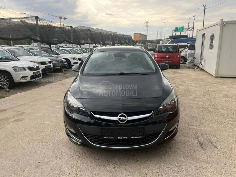 Opel Astra J 