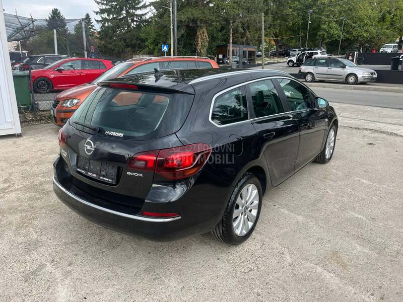 Opel Astra J 