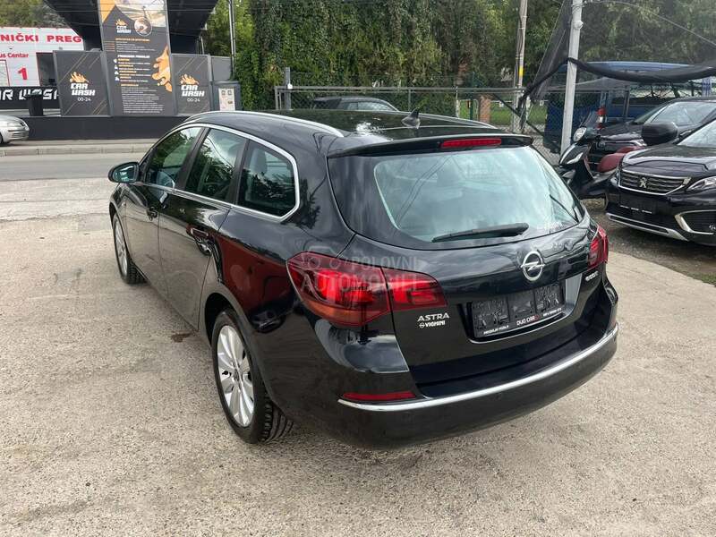 Opel Astra J 