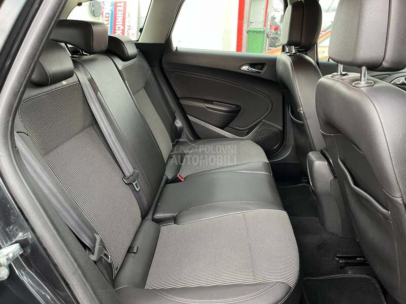 Opel Astra J 