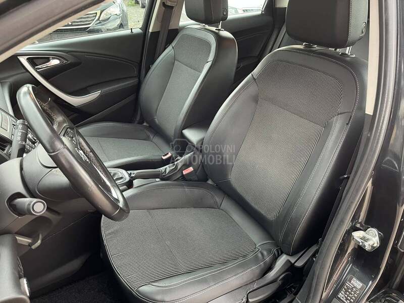 Opel Astra J 